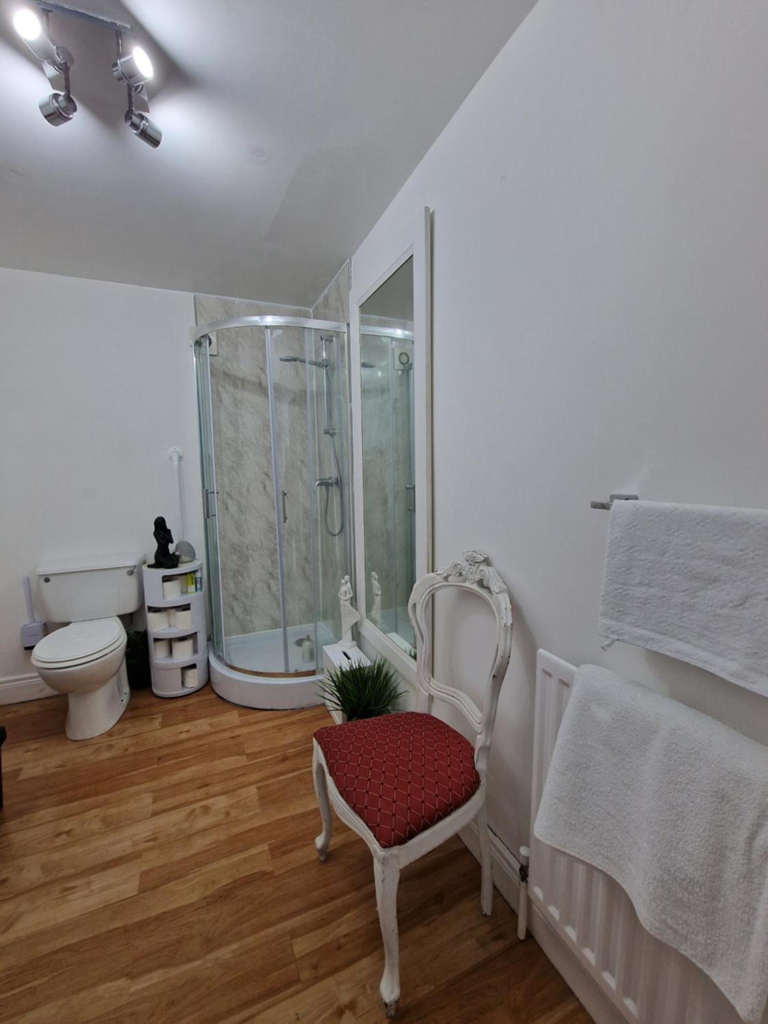 Aunty Katie'S House, Ni Tourist Board Certified & Located On The Main Oldpark Road To Belfast, With Free Continental Breakfast & Free Ultra Fast Sky Internet, Free Sky Sports & Free Sky Cinema, Self-Check In After 10Pm Gmt Hostel Luaran gambar