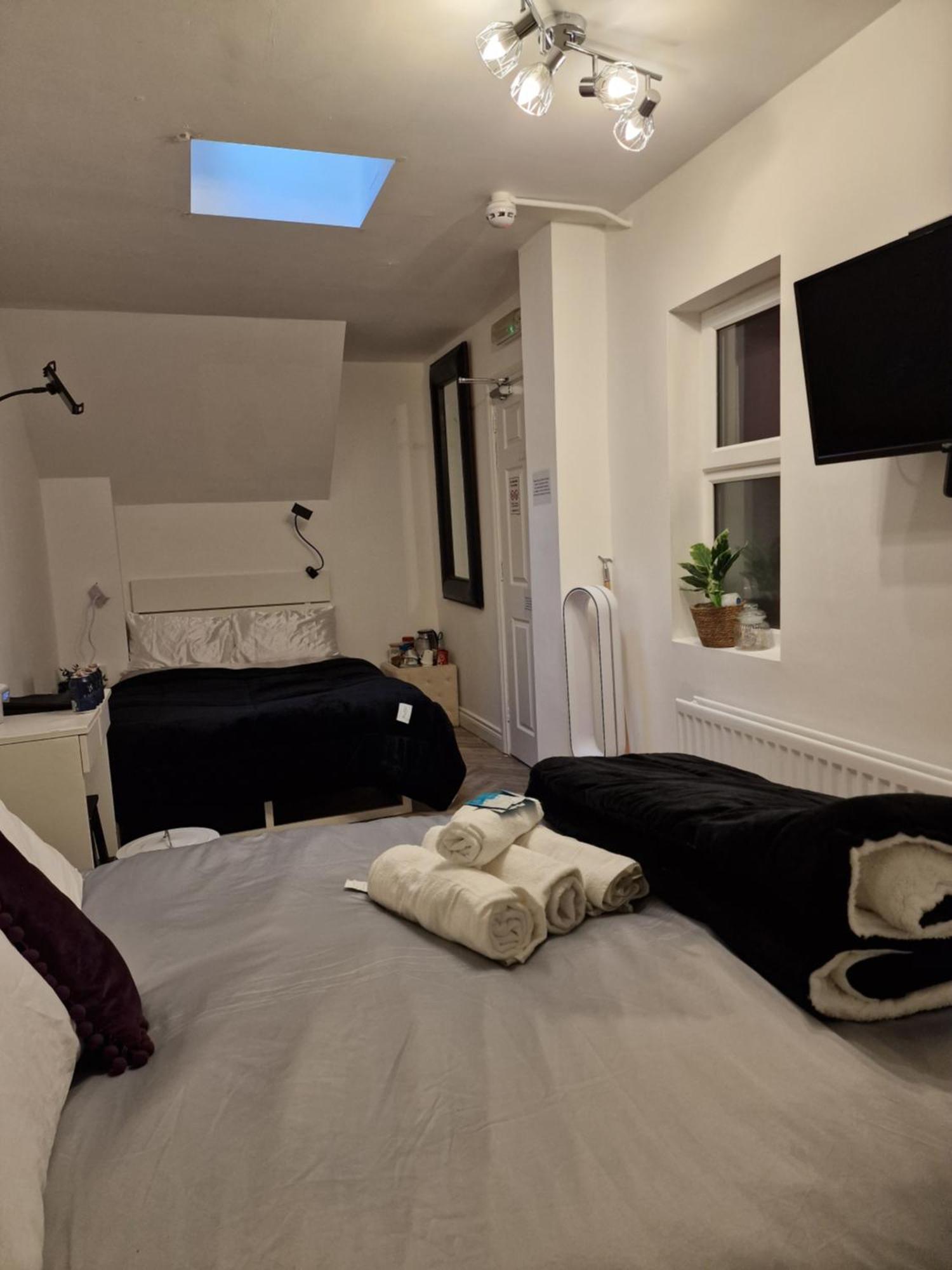 Aunty Katie'S House, Ni Tourist Board Certified & Located On The Main Oldpark Road To Belfast, With Free Continental Breakfast & Free Ultra Fast Sky Internet, Free Sky Sports & Free Sky Cinema, Self-Check In After 10Pm Gmt Hostel Luaran gambar